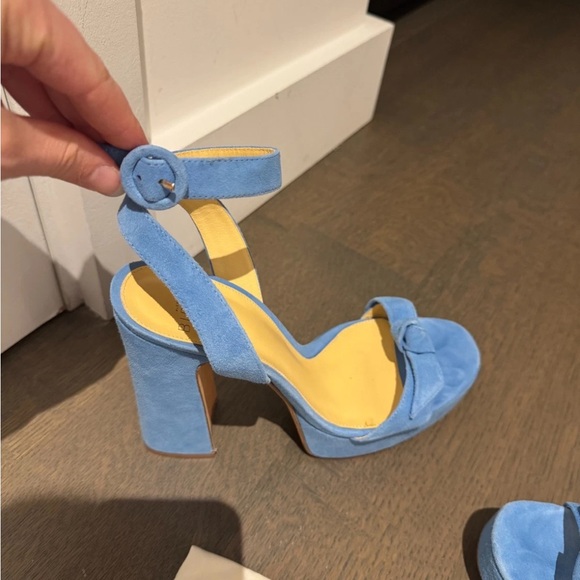Alexandre Birman Clarita Blue Suede Platform Heels size 38 8 Bow Ankle Straps - Picture 4 of 8
